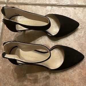 BCBGeneration black 3 inch heel with ankle strap and zip back size:6 M/36.